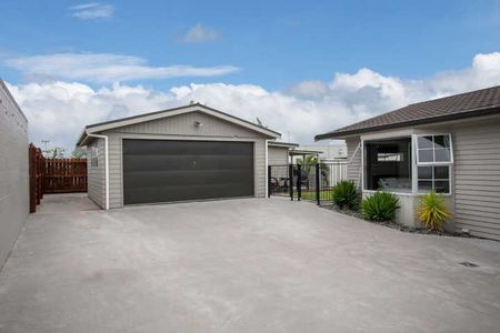 13 Highland Drive, Pukete — - Photo 5