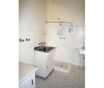 No Car? No Problem! One Bedroom Unit In Central Albury - Photo 4