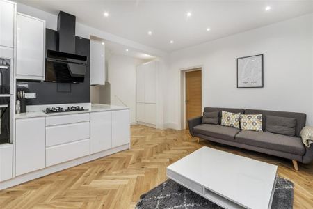 3 bedroom ground floor flat to rent - Photo 2