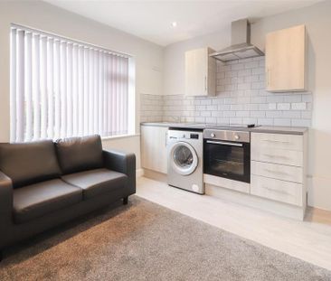 2 bedroom apartment to rent - Photo 6