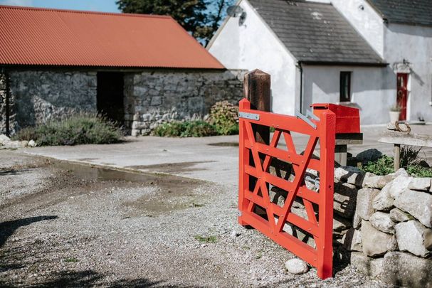 Cosy Cottage – Two Bedroom Cottage - Photo 1