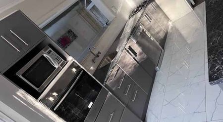 3 Bedroom House - Move in after 7th November - Photo 2