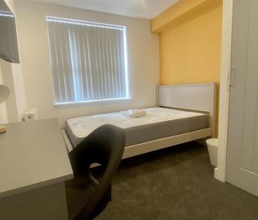 5 bedroom terraced house to rent - Photo 3