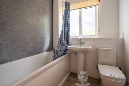 1 Bedroom - Photo 5