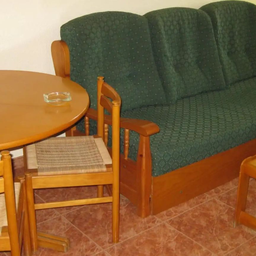 Piso de alquiler en Plaza Plaza España, Casco Antiguo - Photo 1