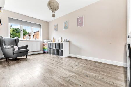 Caudebec Close, Uppingham - Photo 4