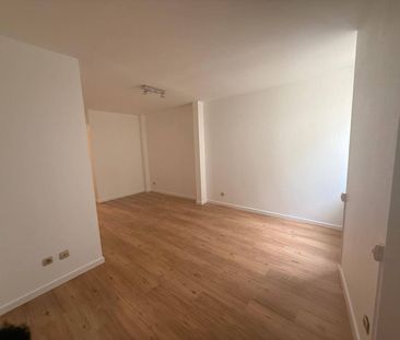 Location appartement 2 pièces 53.2 m² à Chabeuil (26120) 4 - Photo 1