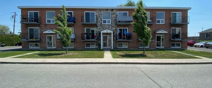 189-193-197 Rue Desjardins | 197 Rue Desjardins, Granby - Photo 1
