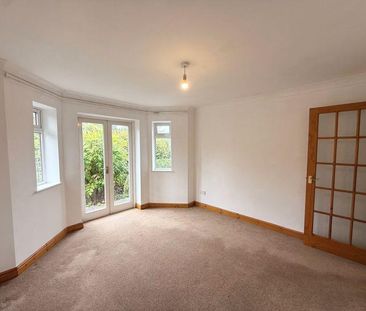 3 bedroom detached house to rent - Photo 3