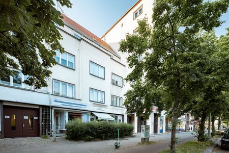 Viel Platz für Sie: Altbaujuwel mit 160 m² sucht neue Mieter - Photo 2