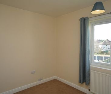 3 bedroom House To Let - Photo 3