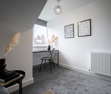 2 Bed Terraced House, Haddon Avenue, LS4 - Photo 3