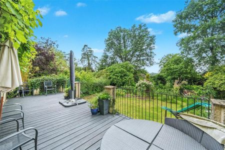4 bedroom detached house to rent - Photo 5