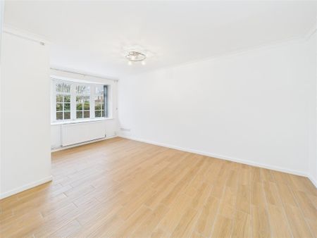 2 bedroom Town house to rent - Photo 3