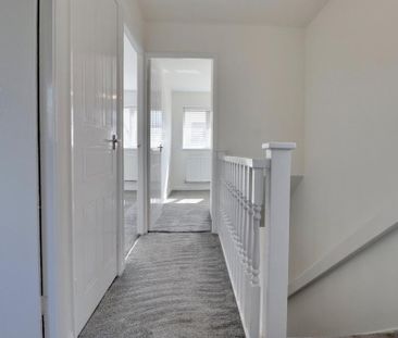 3 bedroom link detached house to rent - Photo 4