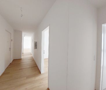 Helle und gemütliche 3-Zimmer-Wohnung mit großzügiger Außenfläche - Photo 3