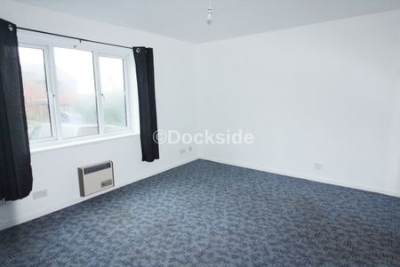 1 bed flat to rent in Appollo house Illustrious Close, Chatham, ME5 - Photo 2