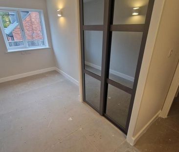 3 bedroom semi-detached house to rent - Photo 2