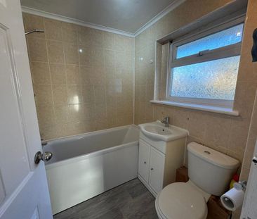 3 bedroom bungalow to rent - Photo 6