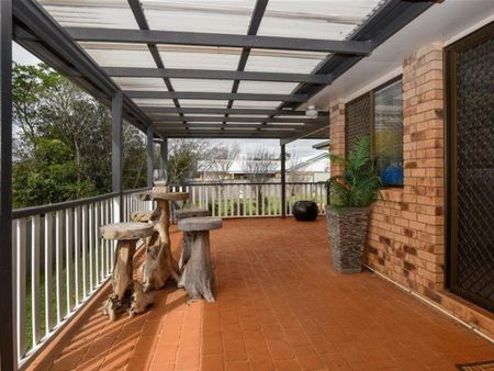 4 Bedroom Home within Walking Distance to a Park and Major Shopping Centre Then Look No Further! - Photo 4