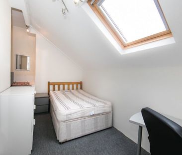 Hessle View, Hyde Park, Leeds - Photo 2