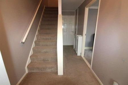 Bramerton Close, Wolverhampton, WV11 - Photo 2