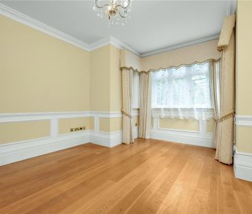 5 bedroom detached house to rent - Photo 4