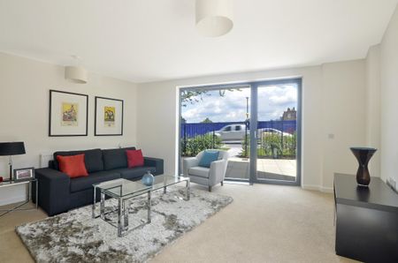 3 bedroom apartment to rent - Photo 2