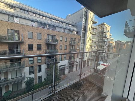 2 bedroom apartment to rent - Photo 4