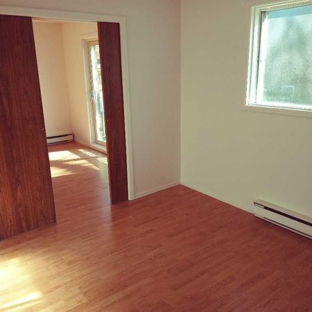 Très beau 4½, disponible dès maintenant - Photo 3