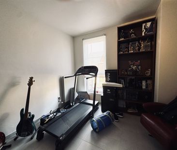 Recent appartement op de eerste verdieping met drie slaapkamers - Foto 4