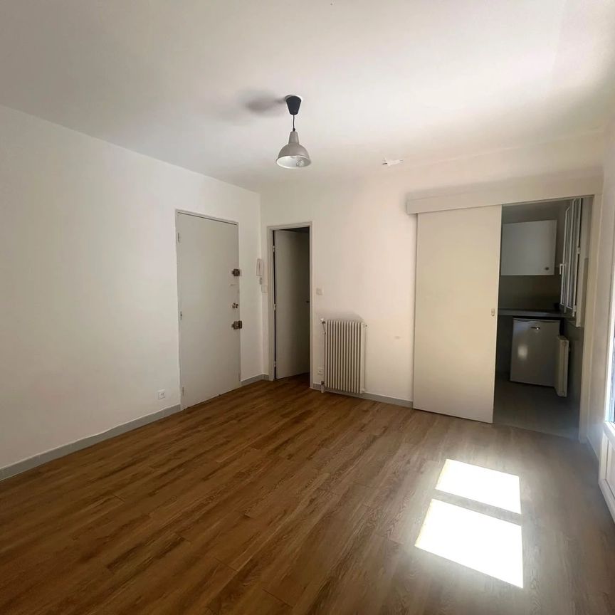 Location Appartement 1 pièce 30m² AIX EN PROVENCE 13100 - Photo 1