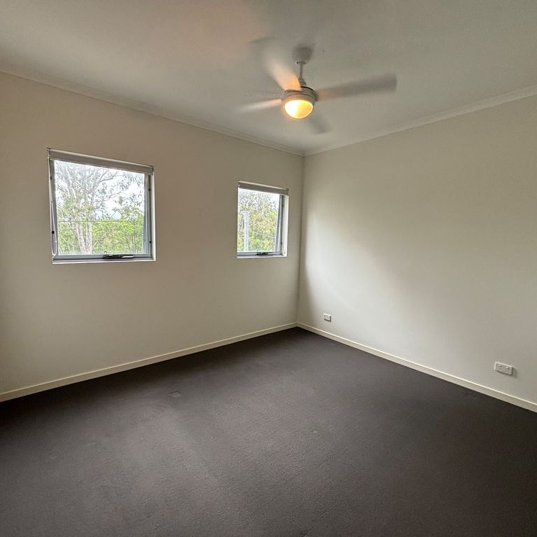 2 BED APARTMENT - Photo 1