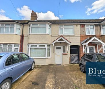 4 bedroom semi-detached house to rent - Photo 2