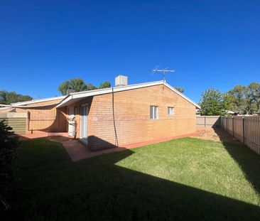 Two Bedroom Unit in Larapinta - Photo 2