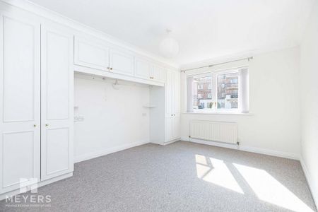 2 bedroom flat to rent - Photo 3