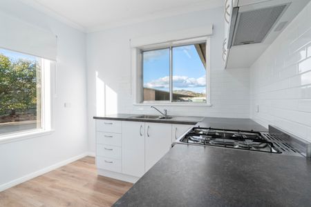 1/286 BEECHWORTH ROAD, Wodonga VIC 3690 - Apartment For Rent | Domain - Photo 4