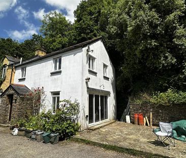 3 bedroom end of terrace house to rent - Photo 3