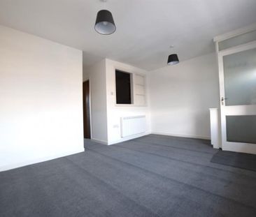 2 Bedroom Apartment To Let - Photo 4