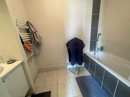 Appartement T2 à louer Saint Jacques De La Lande - 49 m² - Photo 4