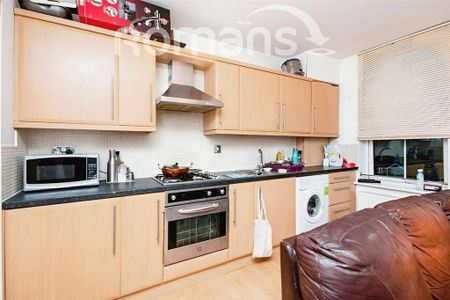 1 bedroom flat to rent - Photo 3