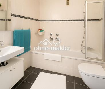 Geschmackvoll möblierte 2-Zimmer-Wohnung mit Skyline-Blick in Bad H... - Foto 1