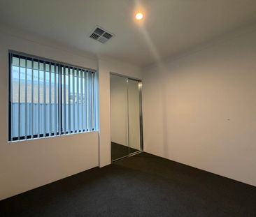 Spacious Family Home! - Photo 1