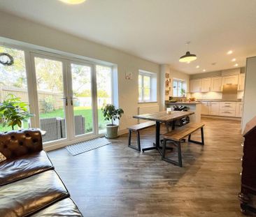 4 bedroom detached house to rent - Photo 5