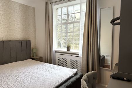 Seymour Street, LONDON - Photo 2