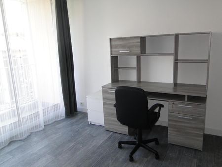 Location Appartement 1 pièce 33m² CLERMONT FERRAND 63000 - Photo 3