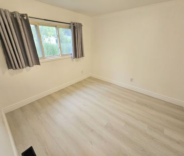 For Lease - 261 Parkway Avenue, Georgina, Ontario - Photo 3