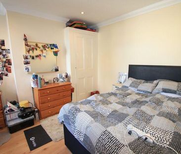 3 bedroom apartment to rent - Photo 6