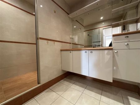 Location appartement 3 pièces - 82m² à Blois (41000) - Photo 2