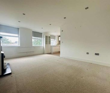 Princes Road, Ferndown, BH22 - Photo 2